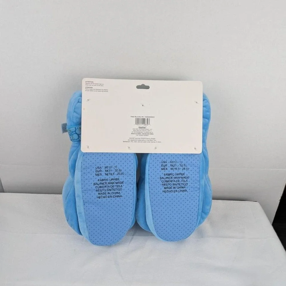 NWT PEEPS  BIG BOY & GIRL SLIPPERS AND WRIST HUGGER SIZE MEDIUM‎ 13-1
